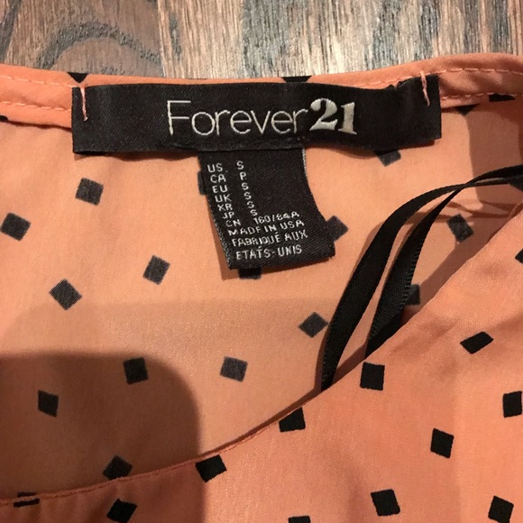 Forever 21 geometric blouse dress with belt - Picture 3 of 4
